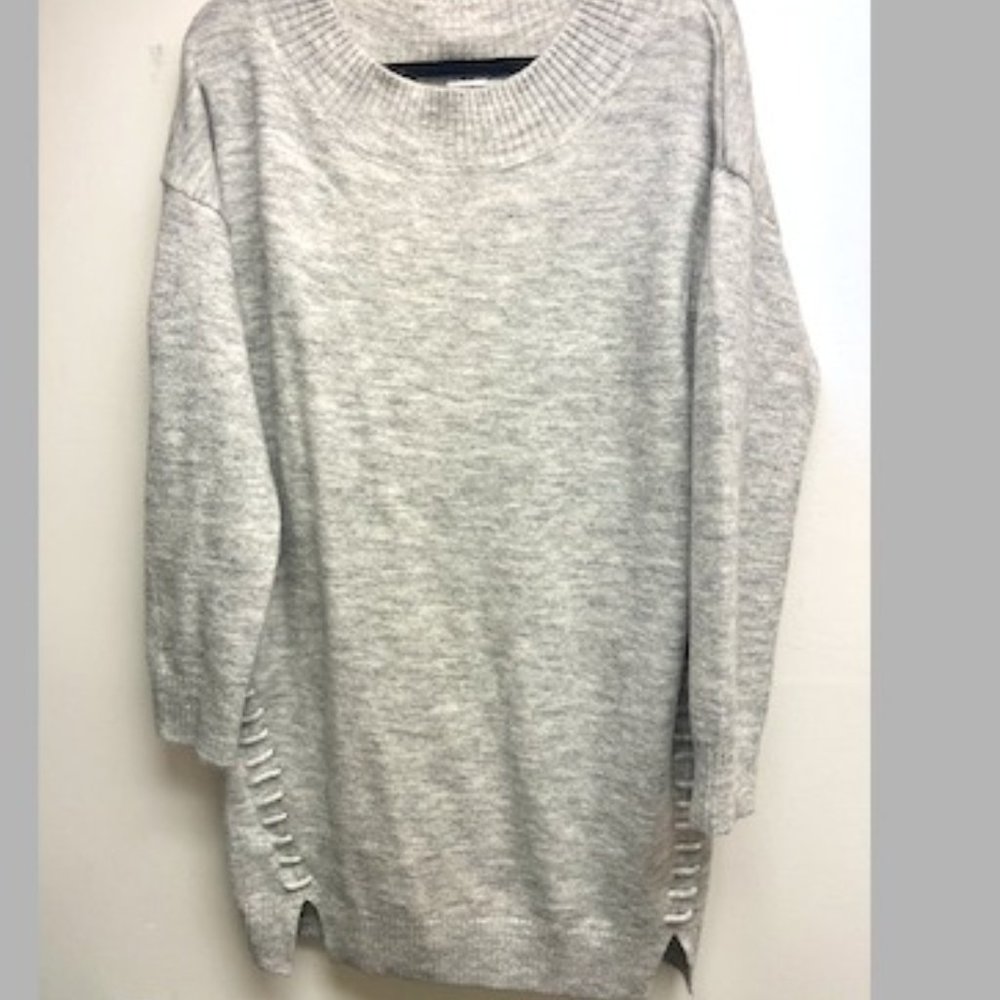Long Sleeve Cable Knit Sweater